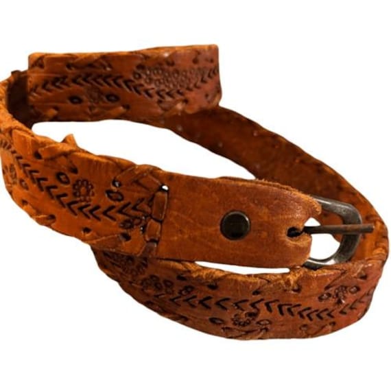 Women's vintage Leegin hand tooled leather braided belt with floral details