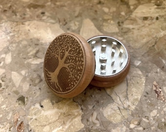 Gravierte Holzkräutermühle Ø 50 mm Diamantzähnen, Gewürzmühle Naturholz für Kräuter, Gewürze