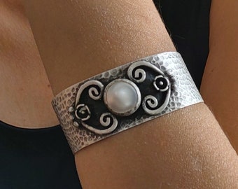 Thick Hammered Ottoman Engraved  Pearl Stone Cuff Bangle Bracelet
