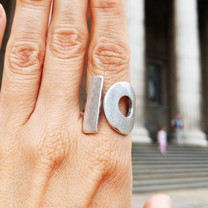 77 / Silver Modernist Ring, Abstract Statement Ring