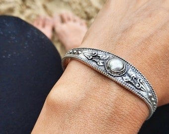 28-Indian Engraved Silver Statement Cuff-Bracelet, ethnic boho cuff bangle