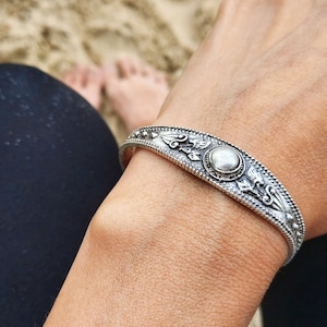 19- Indian ENGRAVED WIDE Silver Statement Ring Cuff-bracelet