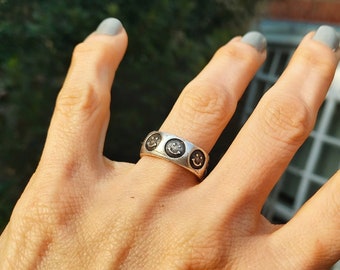 118 / Silver plated Smiley Face Ring, Emoji Ring, Happy Face Ring, Retro Trendy Smiley Face Ring