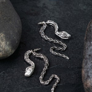 Edgy Gothic Snake Earrings, Y2K Abstract funky Earrings (NO:E26)