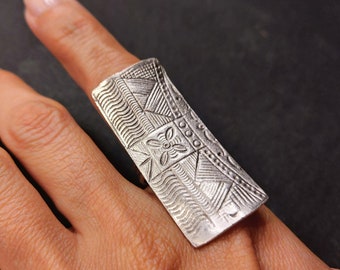 African Engraved Shield ring R49