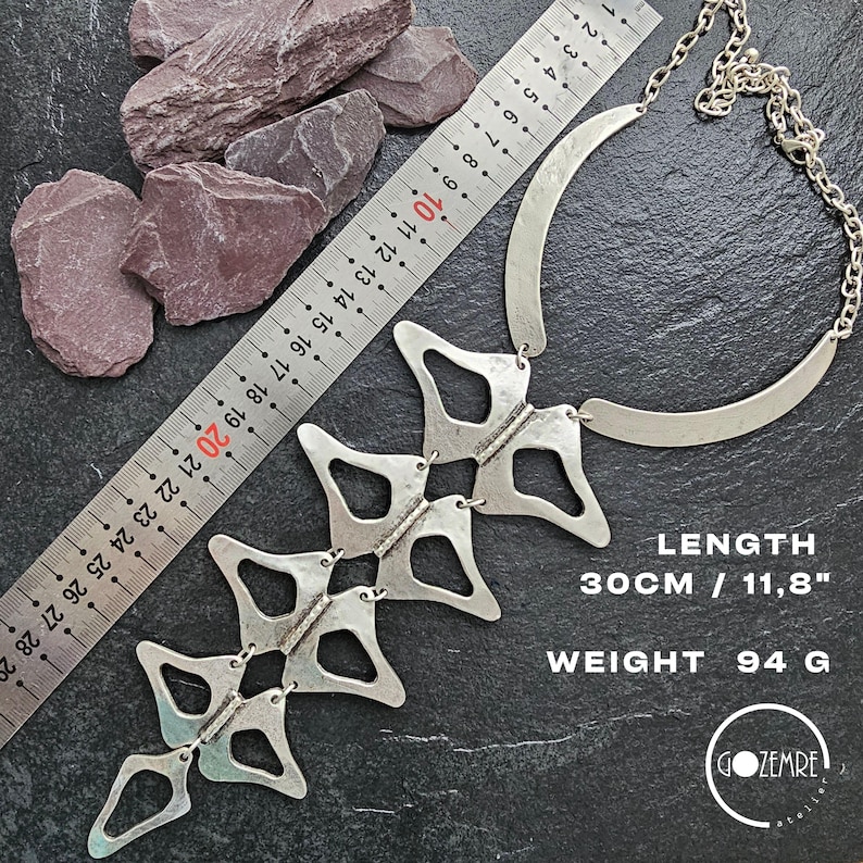 Anatomical silver necklace size guide with ruler, handmade sculptural silver plated geometric statement necklace measurements, wearable art jewelry by Gozemre Atelier