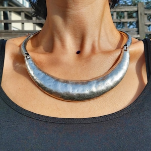 32- Silver Modernist Choker, Minimalist Modern Collar Necklace