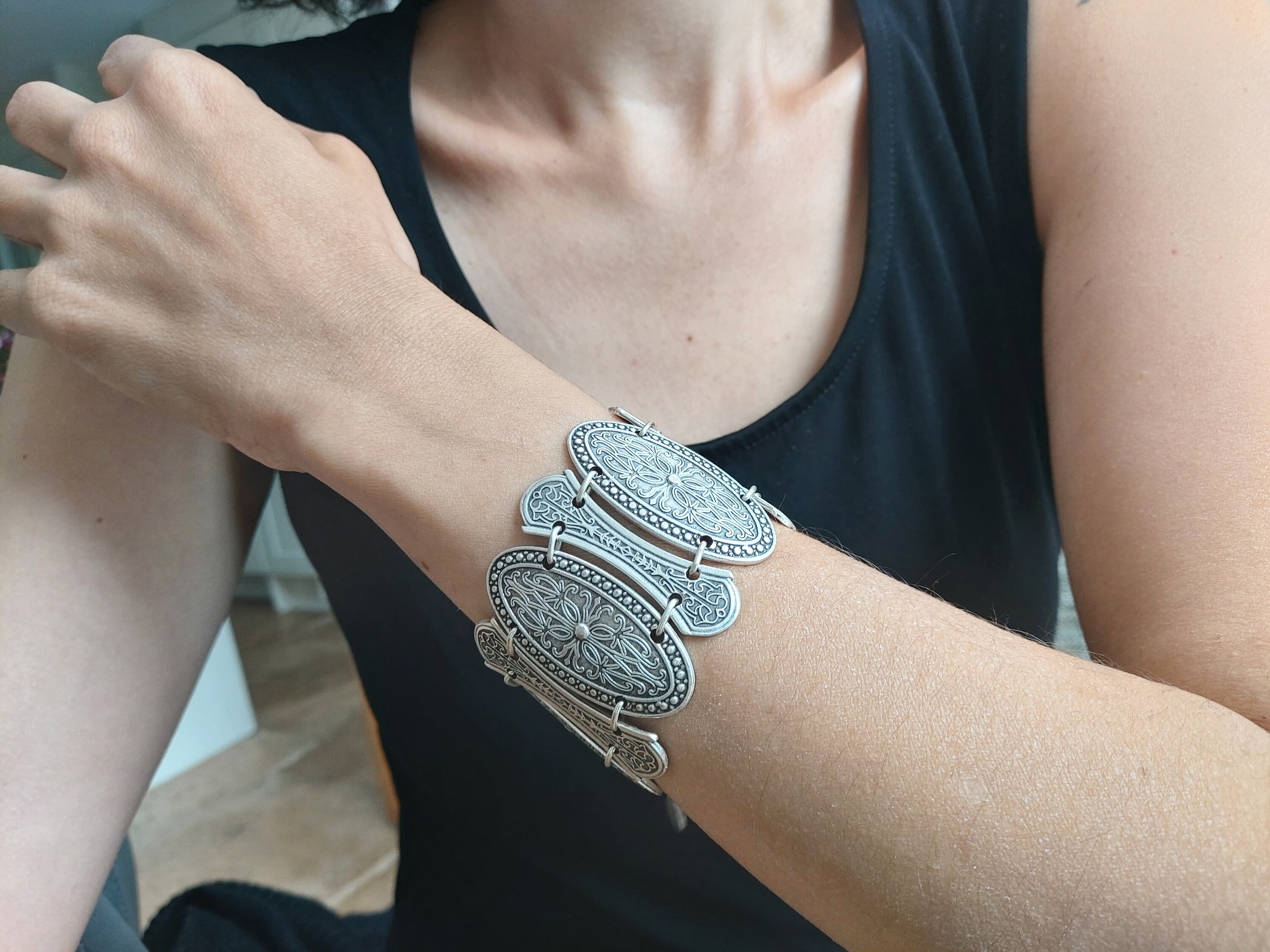 19- Indian ENGRAVED WIDE Silver Statement Ring Cuff-bracelet