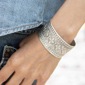 B27 Indian Engraved WIDE Silver Statement Ring Cuff-Bracelet, ethnic boho cuff bangle-ring