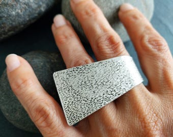 Hammered Brutalist Silver Statement Ring Adjustable Geometric Modern Minimalist Wide Band Bold Jewelry R30