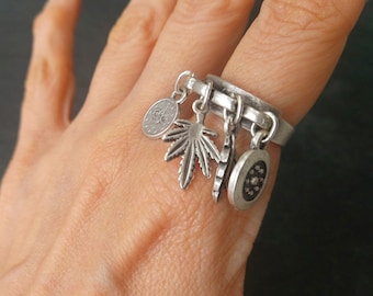 79- Dangle charm ring, silver plated leaf feather charm ring