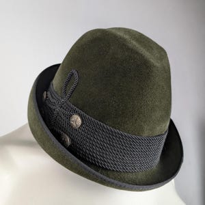 Traditional hat 52 cm ladies/child felt green with black cord and decorative buttons by Flügel/Garmisch-Partenkirchen