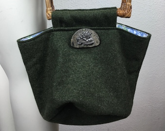 Vintage costume bag green felt with wooden handles