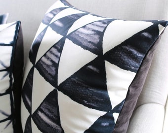 Velvet Geometric Prints Throw Pillow Covers – Black and White Shibori Designs