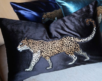 Embroidered Leopard Velvet Pillow Cover – Chic Animal Applique Lumbar Pillowcase