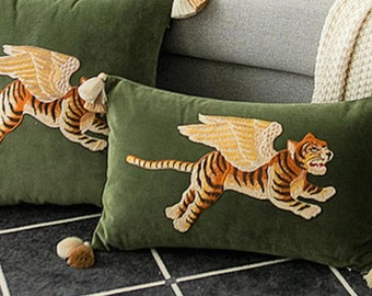 Funda de cojín de terciopelo con diseño de tigre volador - Lujo peculiar