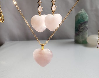 Heart Rose Quartz Set. Rose quartz necklace and earrings set in gold. Birthstone Jewelry. Love stone .