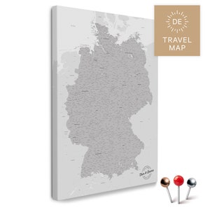 Cuadro pinboard con mapa de Alemania "COOLGRAY" (gris claro) con personalización | para marcar sus destinos de viaje