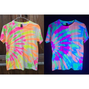 Youth Small Blacklight Tie Dye Shirt - Unisex 100% Cotton T-Shirt Hand Dyed with UV-Reactive Glowing Dyes, Neon TieDye, Psychedelic Clothing