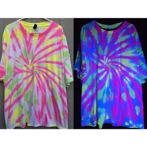 3XL Blacklight Tie Dye Shirt - Unisex 100% Cotton T-Shirt Hand Dyed with UV-Reactive Glowing Dyes, Neon TieDye, Psychedelic Clothing