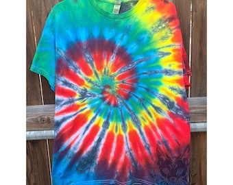 Duża koszulka Tie Dye, ręcznie farbowana w północno-zachodniej części Pacyfiku w USA przez artystę, koszulka Hippie Vibes, koszulki Boho, odzież festiwalowa, kolorowe prezenty