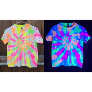 Youth Small Blacklight Tie Dye Shirt - Unisex 100% Cotton T-Shirt Hand Dyed with UV-Reactive Glowing Dyes, Neon TieDye, Psychedelic Clothing