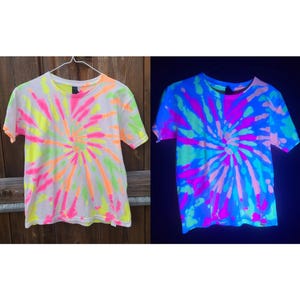Youth Small Blacklight Tie Dye Shirt - Unisex 100% Cotton T-Shirt Hand Dyed with UV-Reactive Glowing Dyes, Neon TieDye, Psychedelic Clothing