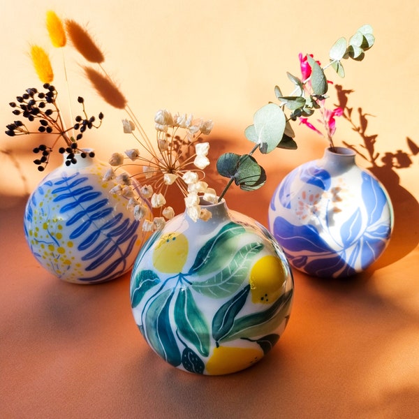 Bouteille boule, soliflore ou huilier céramique, motif citron, ou florale, réalisé sur commande.