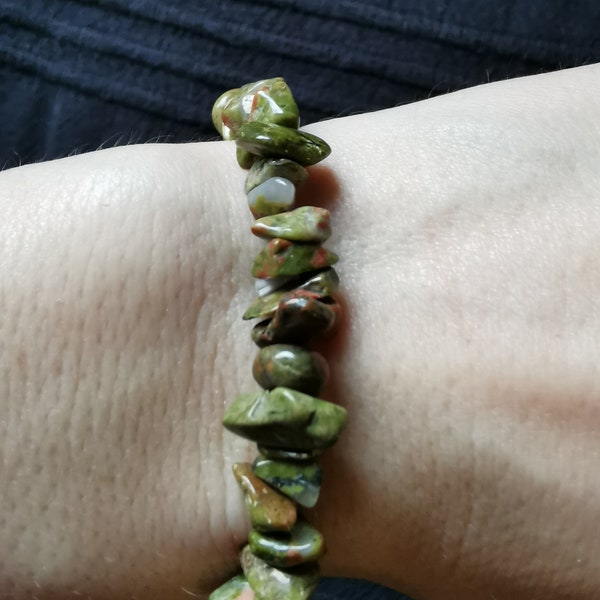 bracelet en éclats de pierre jaspe vert