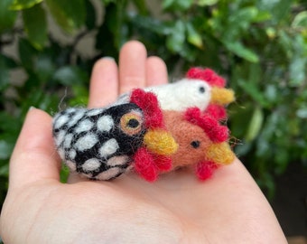 Needle Felted Chicken / Chicken / Felted Animal / Animal Gifts / Wool Art / Needle Felted / Wool Pets / Felting / Needle Felt