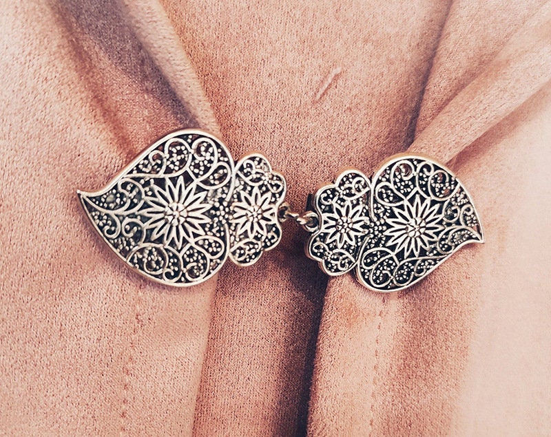 2 Pcs clothes decorations vintage Shawl clips dress clips back cinch