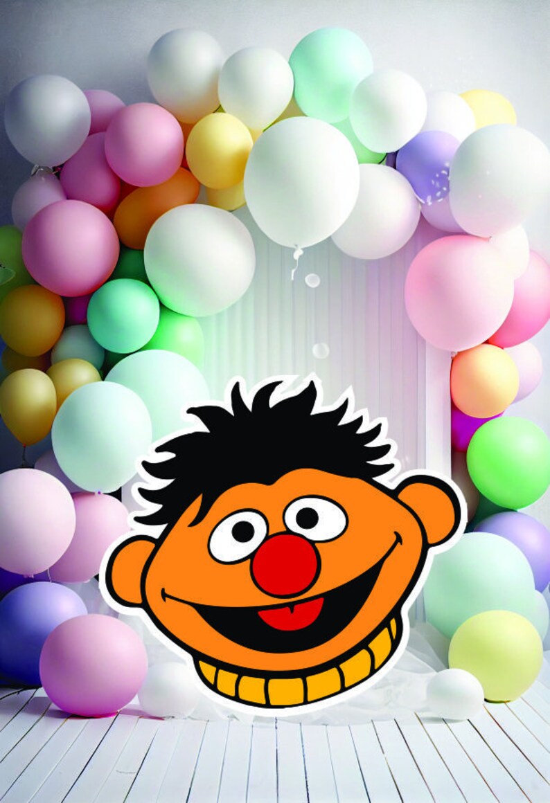 Various Characters From the Street for Parties, Balloon Arches, Yards