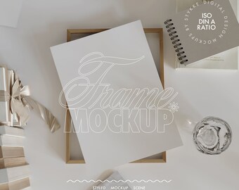 postermodel papieren kaartmodel, DIN A op houten frame mockup close-up, kunstprintmodel, framemodel digitale download poster realistisch
