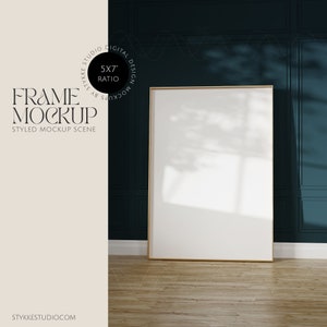 dunkler Academia Rahmen Mockup, Poster Mockup, vertikaler Rahmen Mockup, dunkle Wand Mockup, Mid Modern Century Rahmen, großer Rahmen Mockup, dunkle Wand