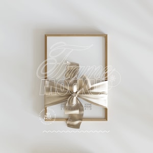 frame mockup cadeau strik DIN A, feestelijk frame mockup lint gewikkeld in zijde goud bruiloft frame mockup, minimalistische kerst mockup frame