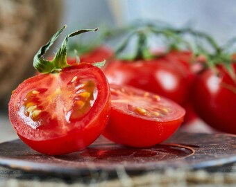 Sweetie Heirloom Cherry Tomato Seeds: Non-GMO (30+ Seeds)
