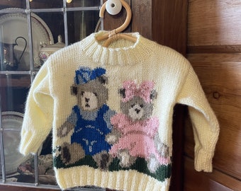 Teddybären-Pullover, handgestrickter Pullover, Teddybär-Motiv, perfektes Kindergeschenk, Größe 2–11