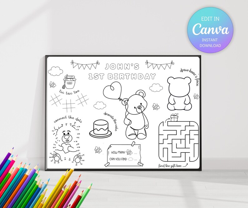 Op de afbeelding: Zwart-wit activiteitenblad voor een eerste verjaardag, met een teddybeer, een doolhof, boter-kaas-en-eieren en verbind-de-stippen. De tekst "JOHN'S 1ST BIRTHDAY" staat bovenaan. Bevat de tekst "EDIT IN Canva INSTANT DOWNLOAD".