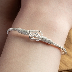 True lover’s knot, 925 silver bracelet. Handmade of CERTIFIED sterling silver Bracelet, Oriental hand knitted jewellery, designer bracelet