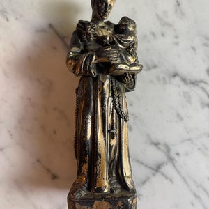 Vintage Statue of St. Anthony holding the Child Jesus
