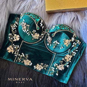 Extravagant handmade velvet vintage corset, green, unique