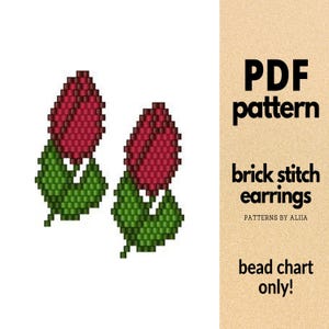 Peut inclure: Une paire de boucles d'oreilles en point de brique avec un motif de tulipe. Les boucles d'oreilles présentent une fleur de tulipe rouge avec des feuilles vertes. L'image comprend également le texte "PDF pattern", "brick stitch earrings" et "bead chart only!"