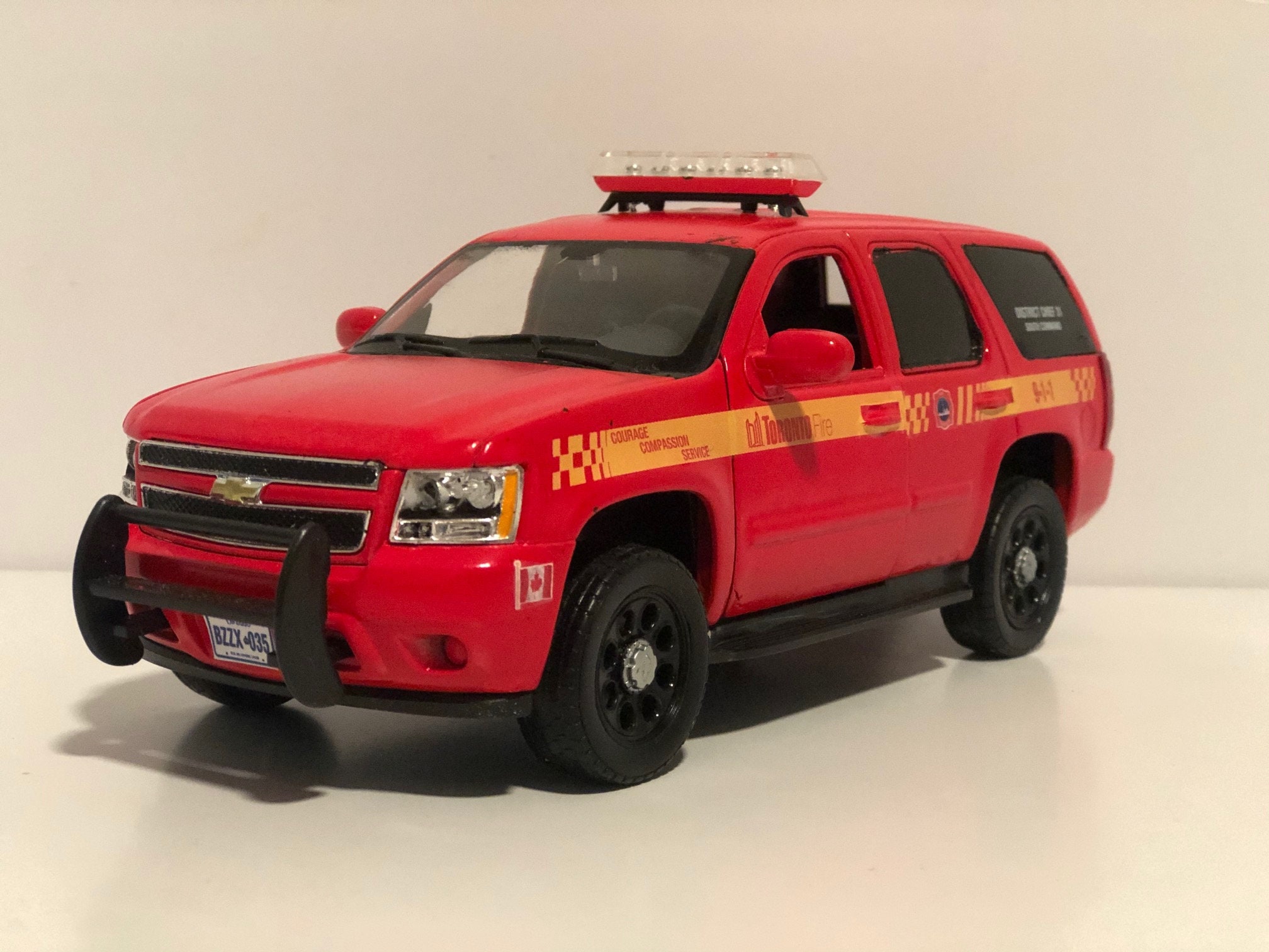 Toronto Fire District Chief Diecast Model Replica Tahoe 1/27 Etsy
