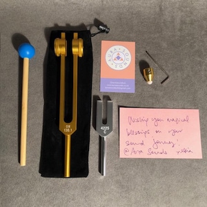 136.1 Hz Tuning Fork OM Sound Healing Gift Box for Emotional Balance, Gold Rose Quartz Gem Foot Attachment Heart Chakra, Angel Tuner