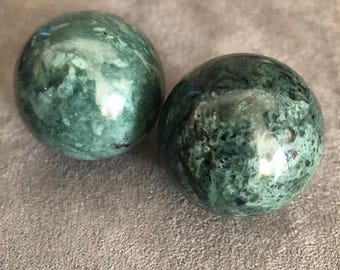 Green Marble Stress Balls Gift Set Chinese Health Baoding Balls Pair Meditation Relaxation Yin Yang Chi Hand Massage Zen Yoga Mindfulness