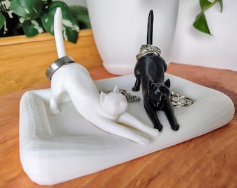 Stretching Cat Bed Ring Dish - Unique Ring Holder for Ring Display - Engagement Gift - Personalized Ring Holder Wedding Bride gift - Cat Mom