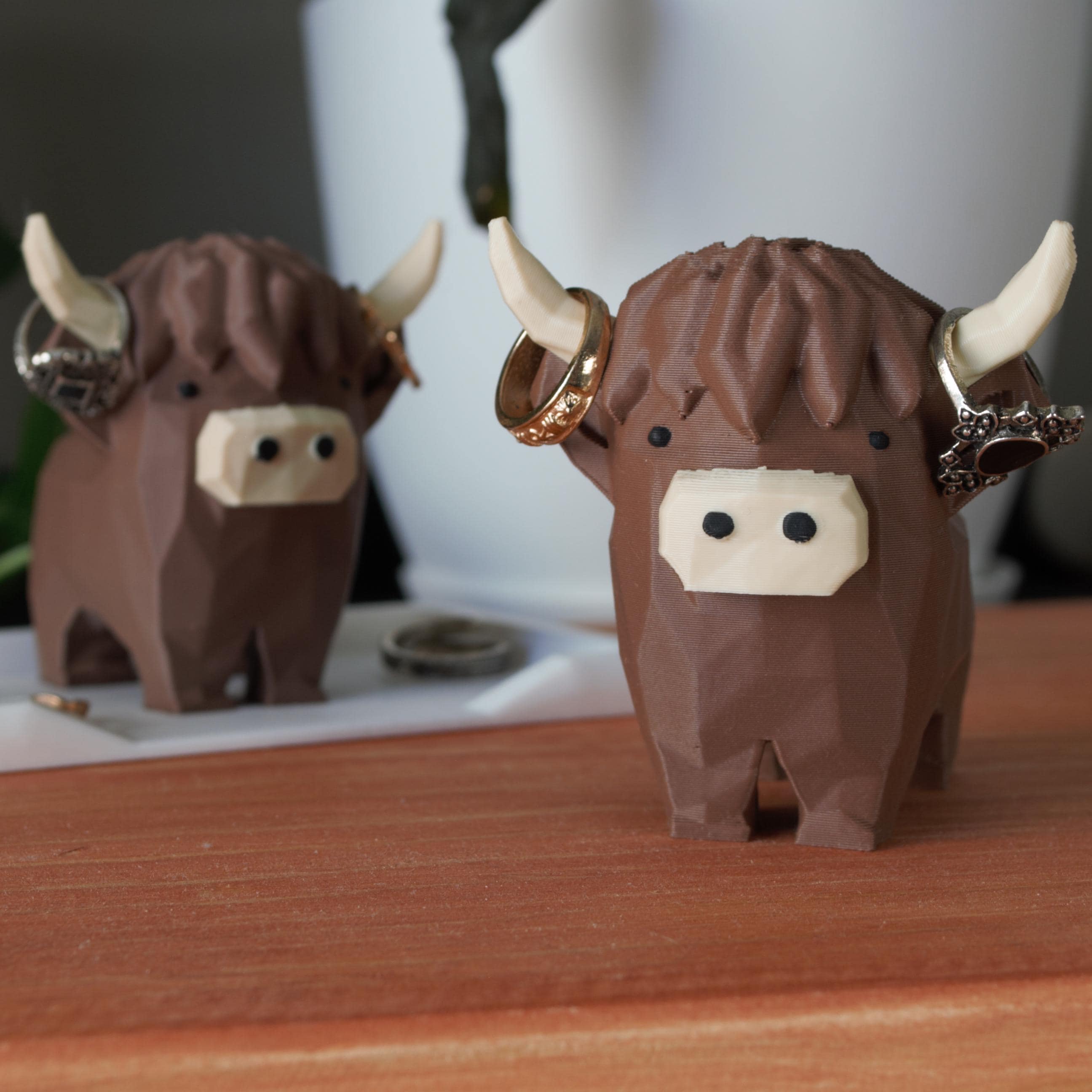 Highland Cow Ring Holder - Highland Cow Decor Gift Ring Dish - Unique Cute Ring Holder for Ring Display -  3D printed plastic