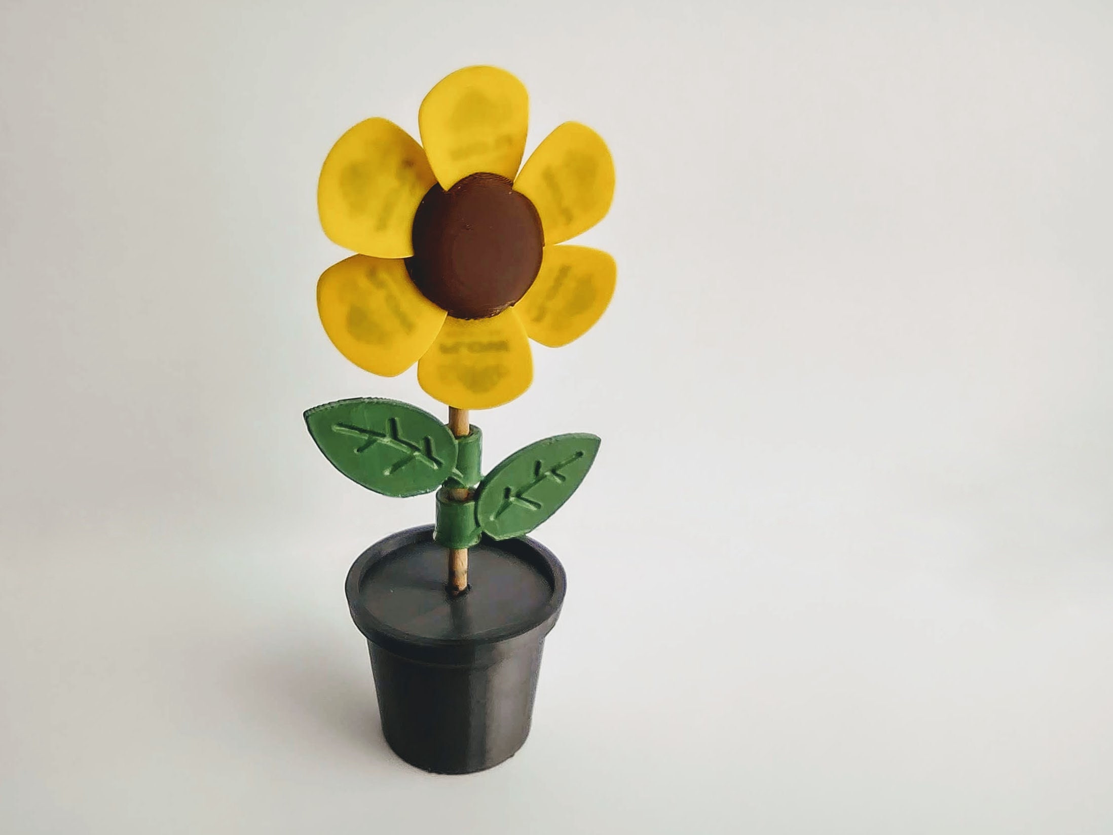 Guitar Pick Holder - Flower Pick holder - Guitar Pick Storage - Gift for Guitarist -Gift for Her - 3D Printed