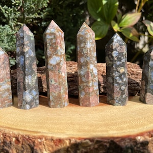 Glaukophan Turmspitze: Chakra Heilung Kristall Obelisk