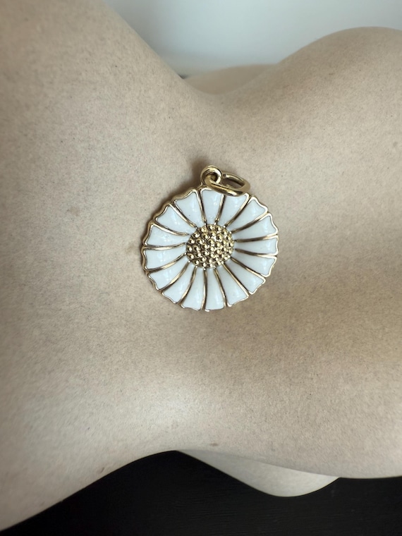 ジョージ・ジェンセン　デージー　白　シルバー ジョージ ジェンセンの廃盤シルバー ホワイトエナメル デイジー